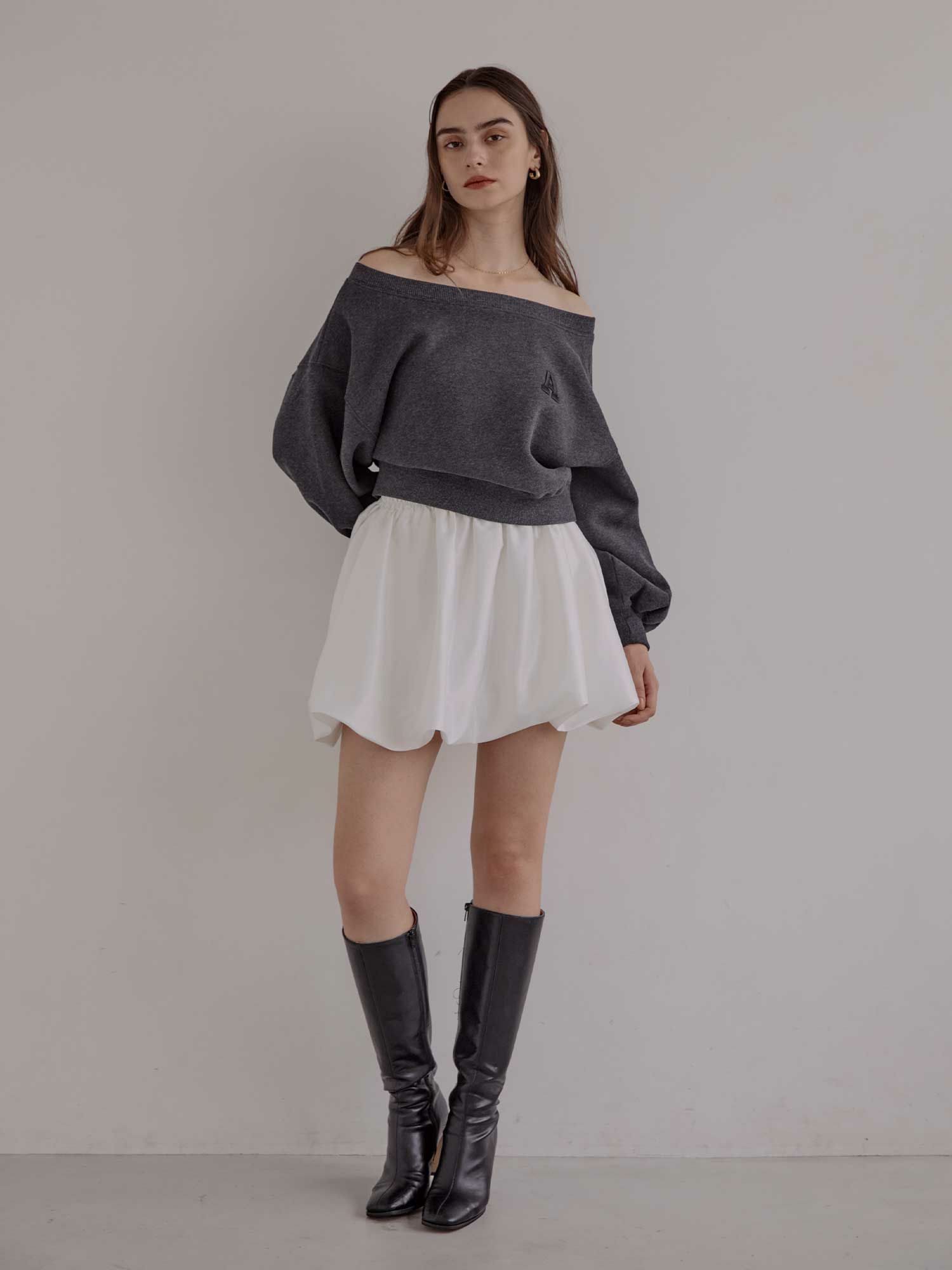 ACYM A logo off shoulder スウェット A logo off shoulder スウェット | ACYM ONLINE SHOP