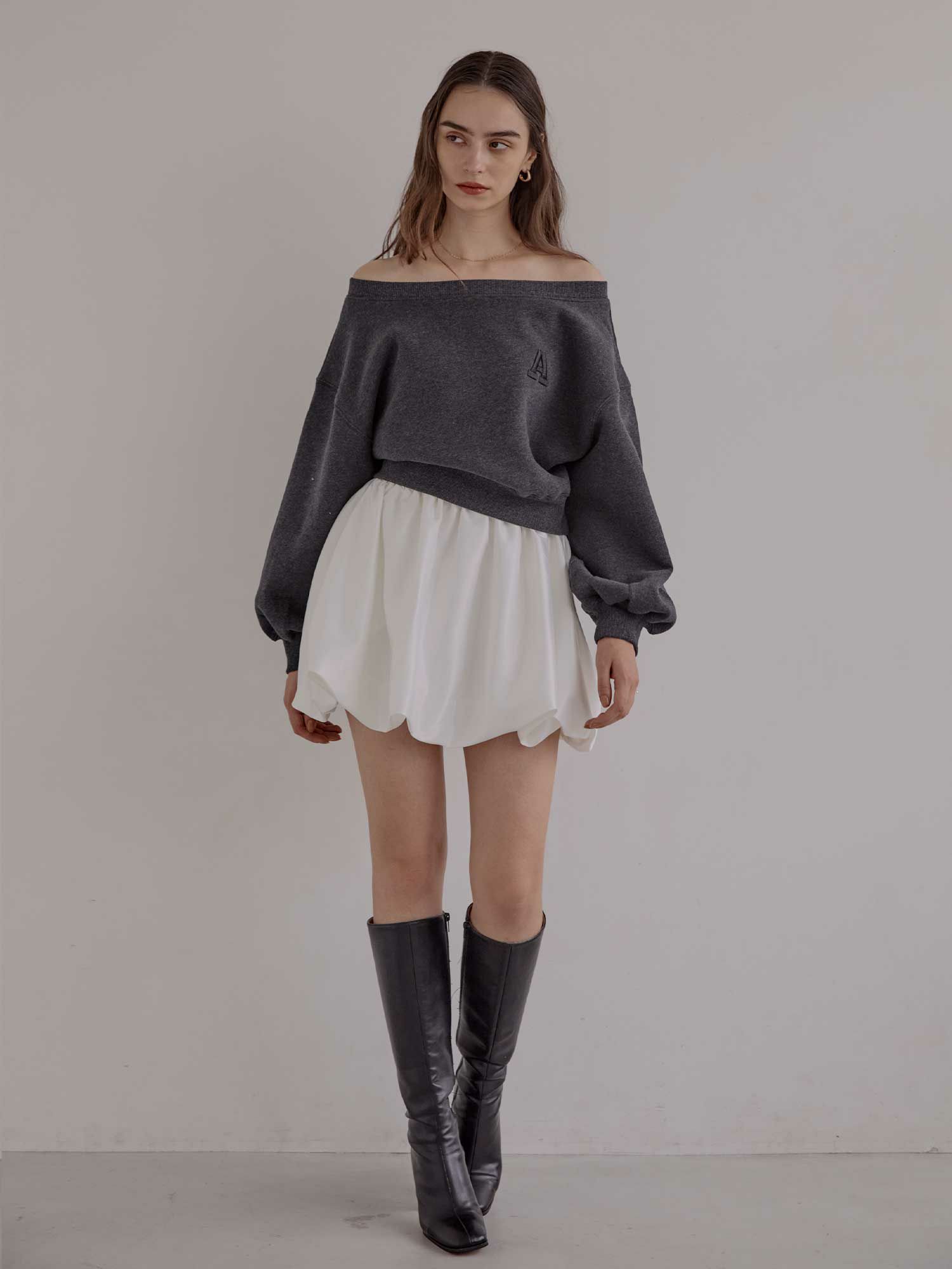 A logo off shoulder スウェット | ACYM ONLINE SHOP