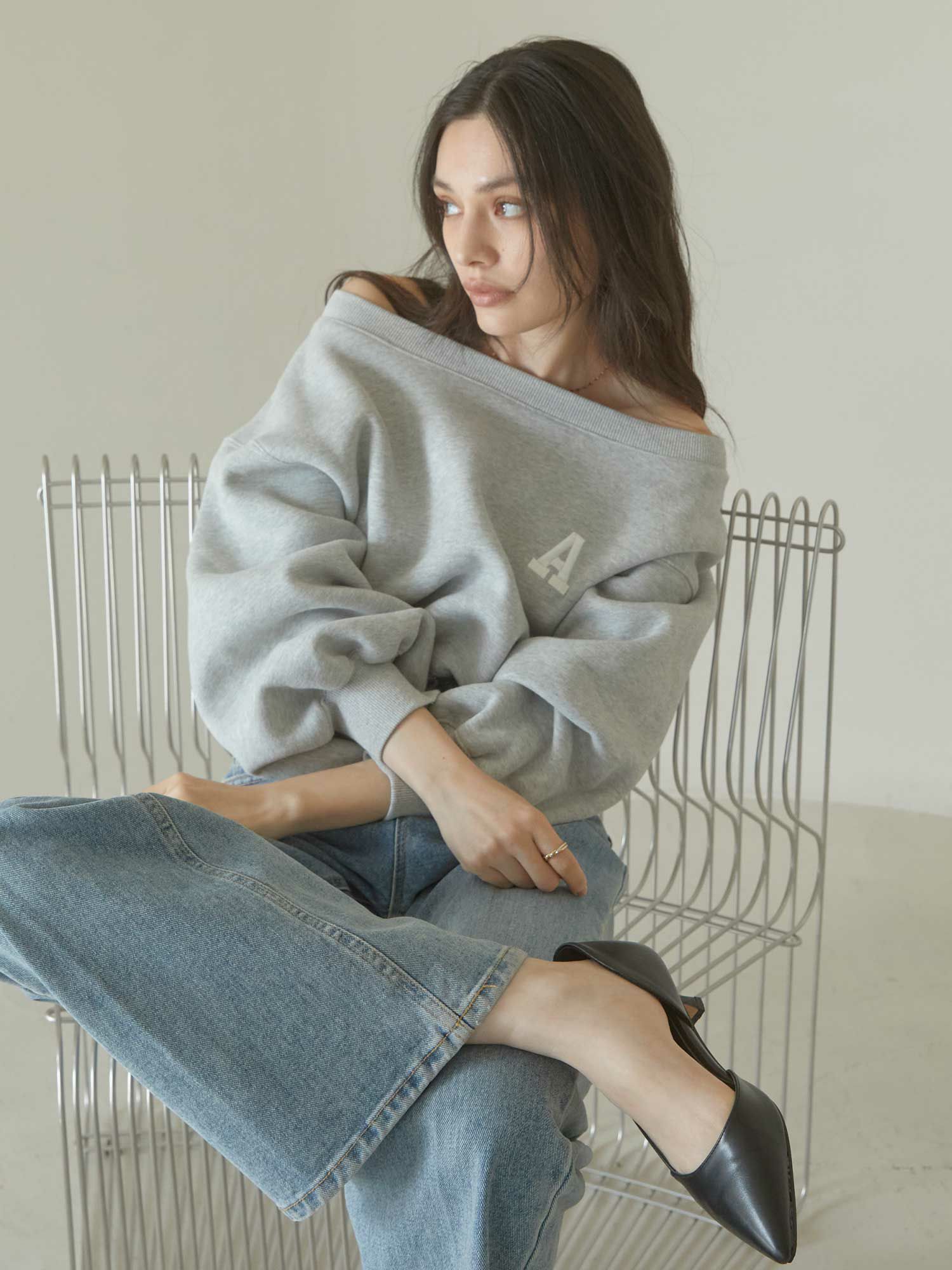 ACYM A logo off shoulder スウェット A logo off shoulder スウェット | ACYM ONLINE SHOP
